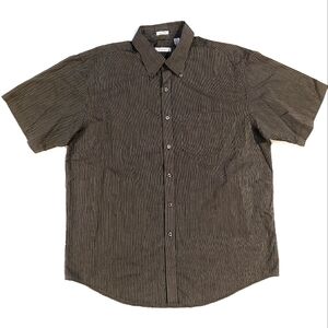 3/$20 Van Heusen Black/Gold Stripes Button Down Shirt